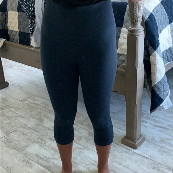 Lululemon leggings - Picture 3 of 4